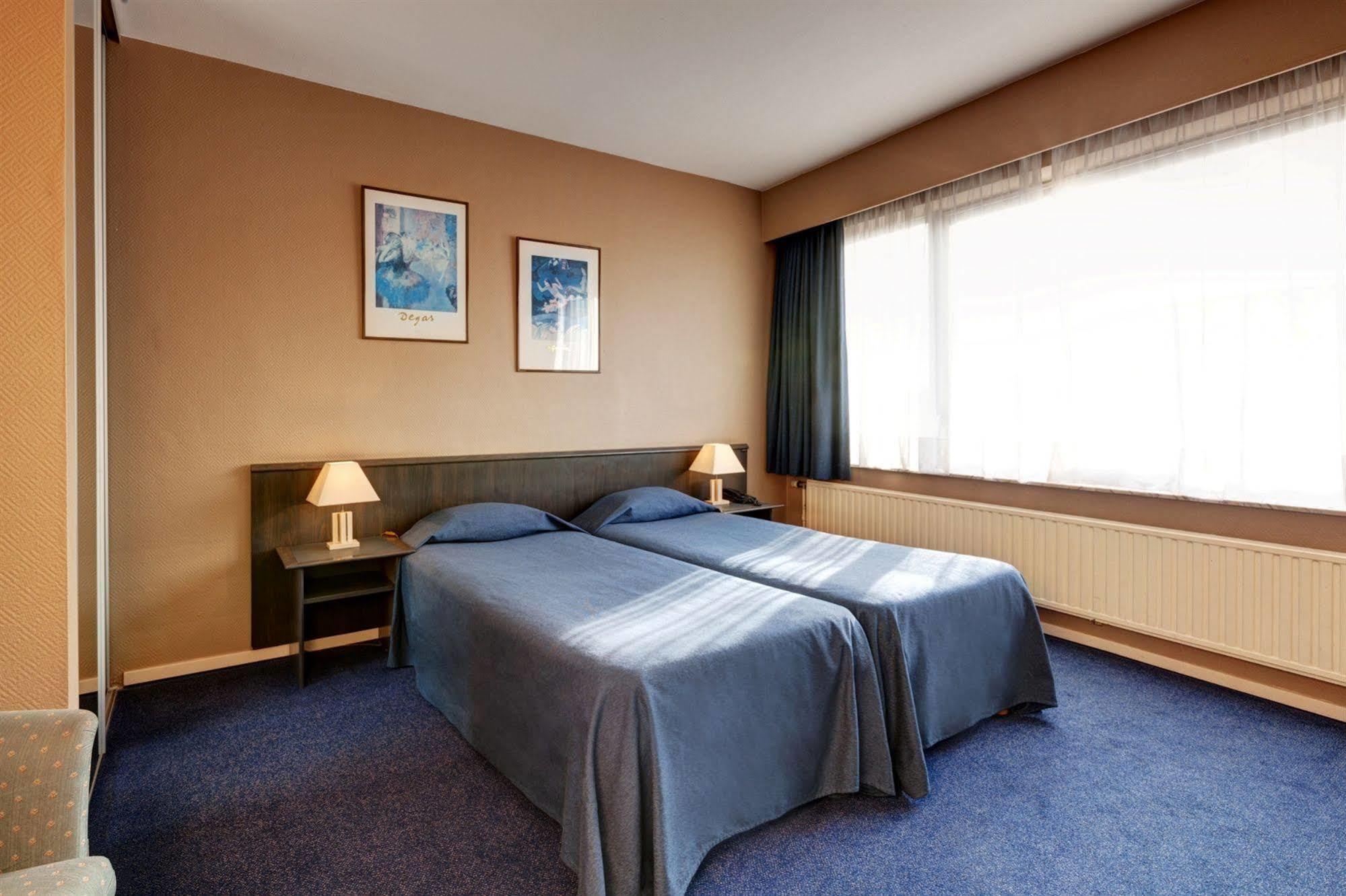 Hotel Beau Site Bruselas Exterior foto